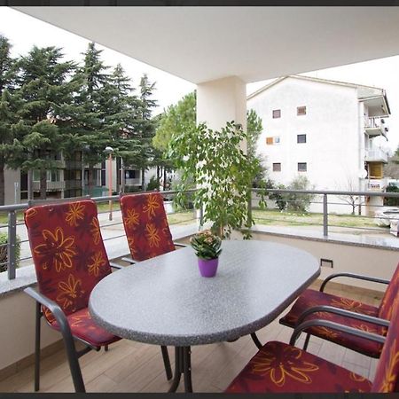 Adria Apartments Πόρετς Εξωτερικό φωτογραφία