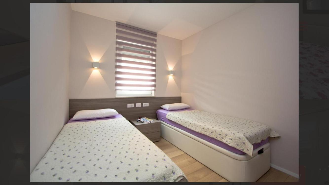 Adria Apartments Πόρετς Εξωτερικό φωτογραφία
